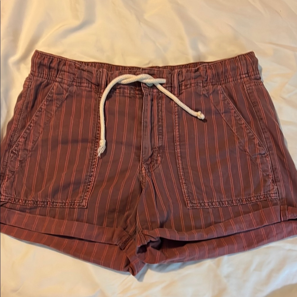 American Eagle Women's Striped reddish Shorts